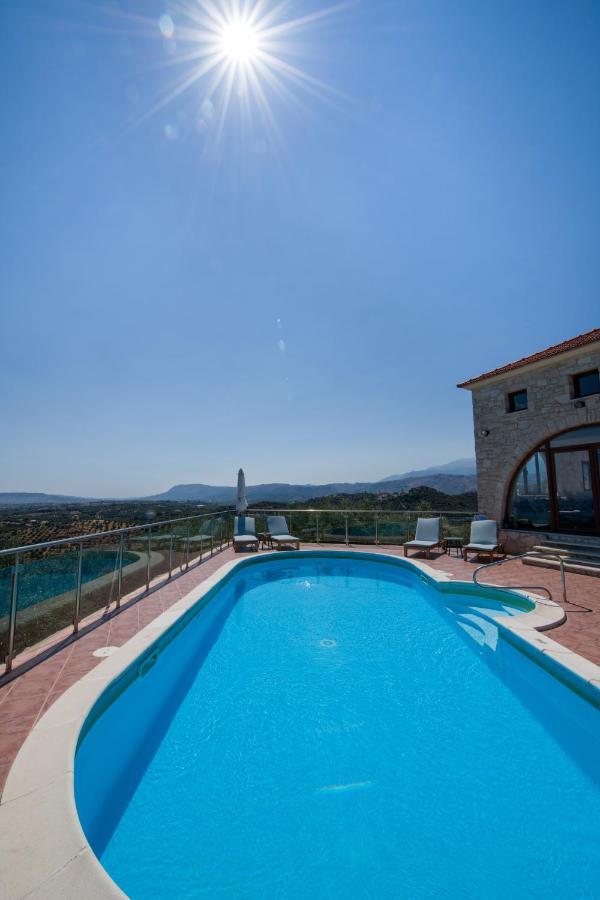 Villa Kourouni Stalos Luaran gambar